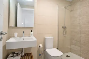 Appartamento 'Bajo Con Jardín Privado Atalanterra' con vista mare, piscina in comune e Wi-Fi - Image 2
