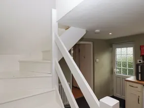 Back Cottage - Image 2