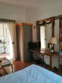 Studio Avec Terrasse Couverte et Jardin au Calme - Image 5