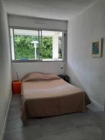Appartement 2 chambres avec terrasse et parking, plage à 70 mètres - Image 4
