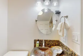 Two homes in one - panoramic sound views - two kitchens, fireplaces & jetted tub - Image 4