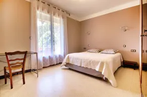 Piscine chauffée sécurisée, appartement climatisé dans villa à  800 m de la mer - Image 4