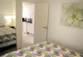 Pet-Friendly Appartement 'Fabulous Upper Floor Sea View', Piscine & Wi-Fi - Image 4