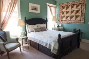 The Prairie Rose Guesthouse-  Strawberry Wilderness at your Doorstep - Image 5