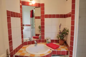 Sonnac: Maison spacieuse avec belle vue, très calme - Image 3