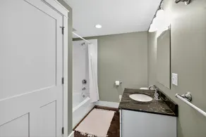 Secluded Woodland Retreat Near Starved Rock Park 4 Bedroom Home - Image 5