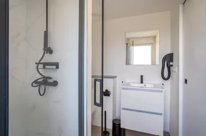 [Premium] Apartment with 3 rooms 1 with double beds, 1 with 2 single beds & 1 bunk beds - Image 3