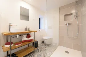Mas Osmeea - MIMOSA Suite. On the first floor of one wing of the farmhouse, with plenty of privacy. - Image 2