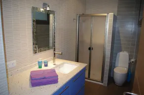 Very bright house with private pool 300m from the sea. - Image 5