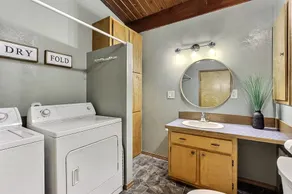 Lakefront Cabin w/Hot Tub, Game Room, Kayaks & Mt. Rainier VIEW - Image 3