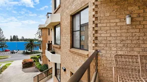 Sundowner Apartment 9 - Image 5