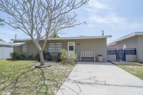 Beautiful little two bedroom cottage in scenic Jensen Beach. - Image 5