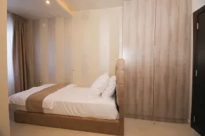 Decenija Hotel & Restaurant - Image 4