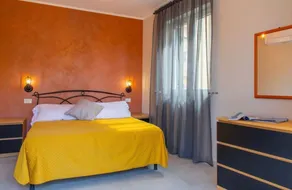Apartment 'Tramontana' with Private Terrace, Wi-Fi and Air Conditioning - Image 4