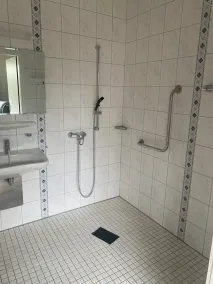 Joli grand appartement avec jardin et terrasse - Image 4