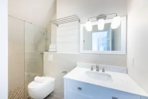 Spacious Townhouse in Willemstad City Center - Image 2