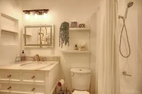 Walk to Beach - 2 bed/1 bath unit located in The Dunes - Image 3