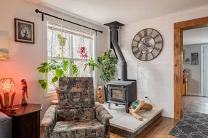 Artistic Getaway Near Halifax | King Bed, Spacious Deck & Fire Pit - Image 2