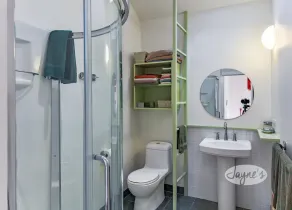 Delightful 4 bedroom 3 bath renovated farmhouse near Creemore - Image 3