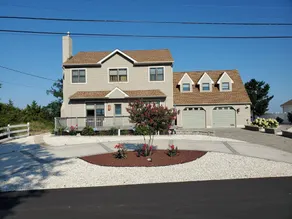 BEACH FRONT SPECTACULAR SUNSET VIEWS SECLUDED BLOCK - Image 4