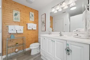Hazel Mae's Hideaway - Image 4