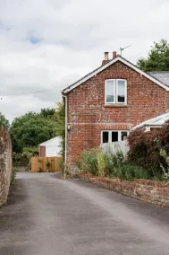 Historic Stable on a Private Vineyard - Image 5