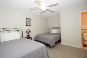 260 Linden- Sleeps 8! - Image 4