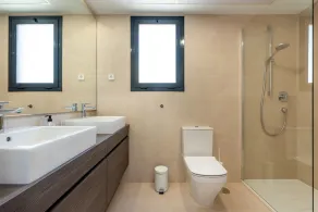 Penthouse Middle Views - Image 2
