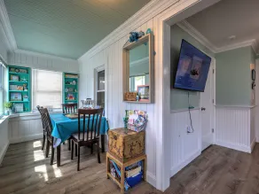 BREATHTAKING BUNGALOW-HOME AWAY FROM HOME - Image 3