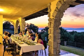 Villa with enchanting view of the lake, private swimming pool and whirlpool - Image 4