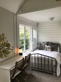 Willow Studio near Vashon Town - Image 5