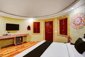 Deluxehotel Banaras Kila - Image 2