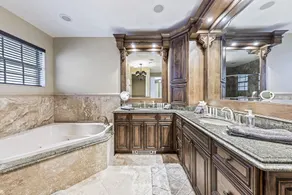 7bdr Spa+Heated pool. Waterfront Mansion 6 m beach - Image 3