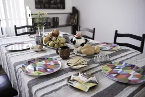 Hospedagem acessível em Lima, Peru, podemos acomodar 12 pessoas por esse preço. - Image 5