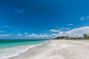 Steps To The Beach, Private & Heated Pool, Renovated - Now Booking Summer/Fall! - Image 4