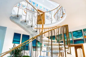 Elegant Florence Villa: Spa & Panoramic Views with Gym, Jacuzzi and Gardens - Image 3