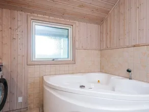 8 person feriebolig i Tarm - Image 3