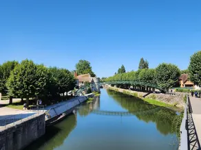 Charming Riverside Cottage Near Montargis with Nature & City Access - Image 4