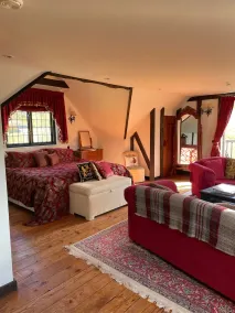 Character Country Retreat with no contact check in/out, in historic 1066 country - Image 3