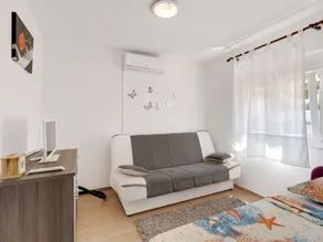Maison à Jasenice près de la grotte Modrič - Image 4