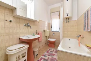 Holiday apartment mit Terrasse - Image 2