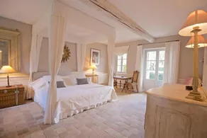 Villa Glycine - Six Bedroom Villa, Sleeps 11 - Image 3