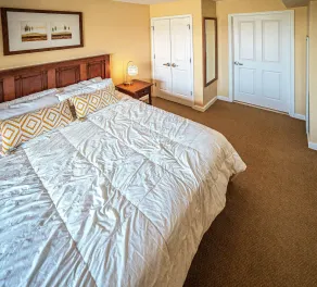 Mountain Creek Lovely 1 Bedroom/Pool/Jacuzzi/King Bed/Ski In/Out - Image 1