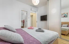 Nice home in Segotici - Image 5