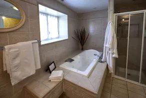 Charmerende hus Bordeaux med tennis swimmingpool spa hammam sauna fitnessrum - Image 4