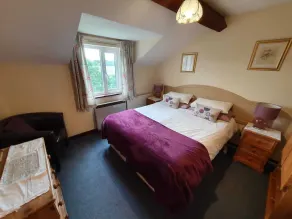 Cottage-Private Bathroom-The Granary - Image 3