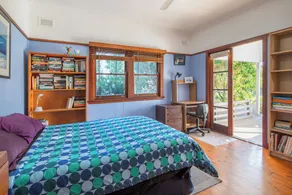 Lakefront Beach House - Image 4