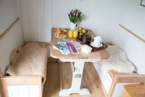 Shepherd Hut with free Hot Tub, Wifi and Breakfast Hamper. - Image 5