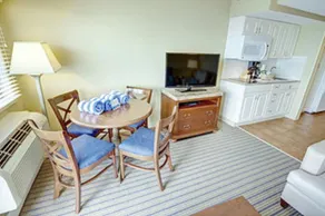 Wyndham Inn On Long Wharf - Image 5