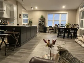 New Lakefront House - Image 4